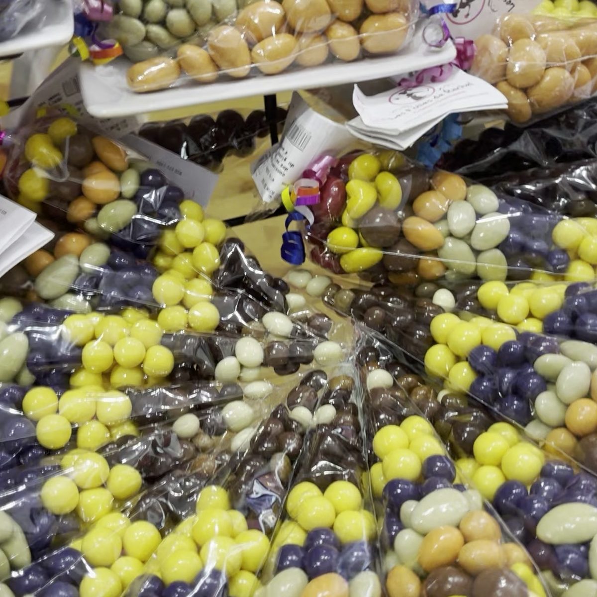 Boules du bonheur : bouchées enrobées de chocolat, en sachets